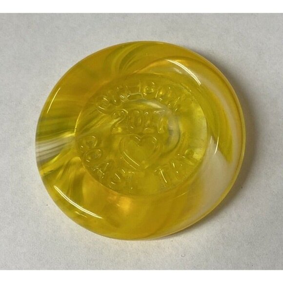 2017 Yellow Art Glass 2” Paperweight Glass Heart Oregon Coast Taft Art Studio #2 - Picture 2 of 9